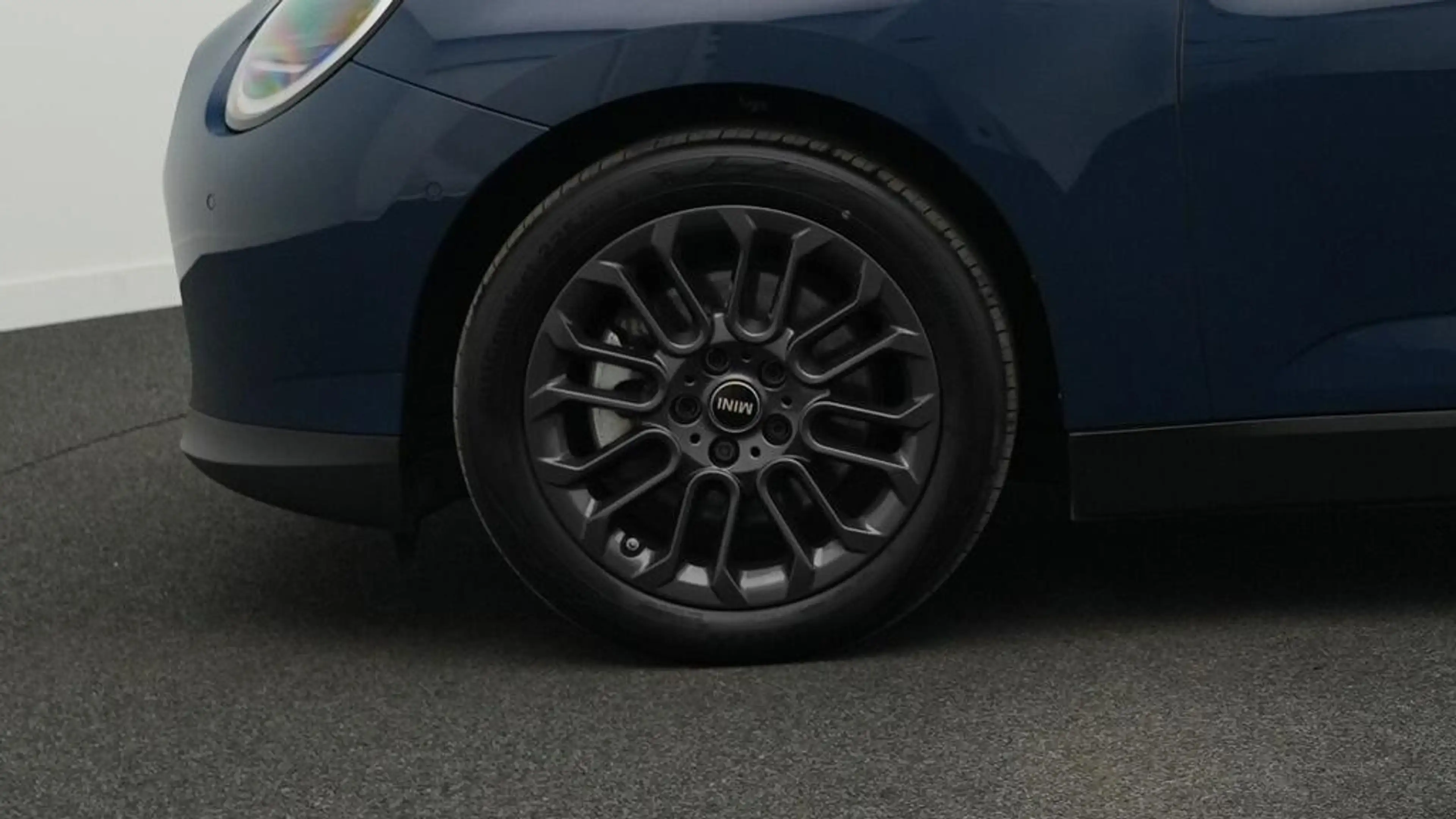 MINI Cooper E Favoured Trim — photo 12