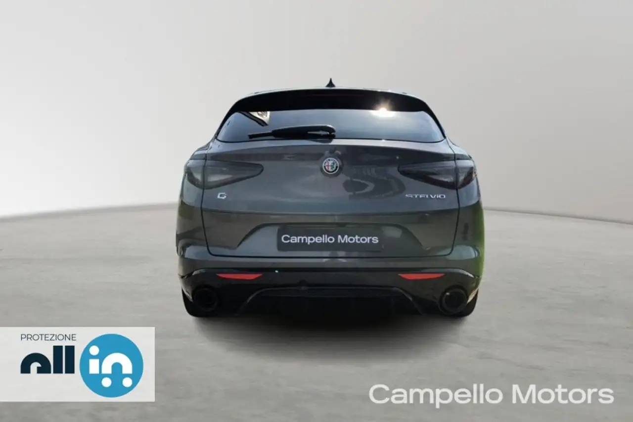 Alfa Romeo Stelvio 2025