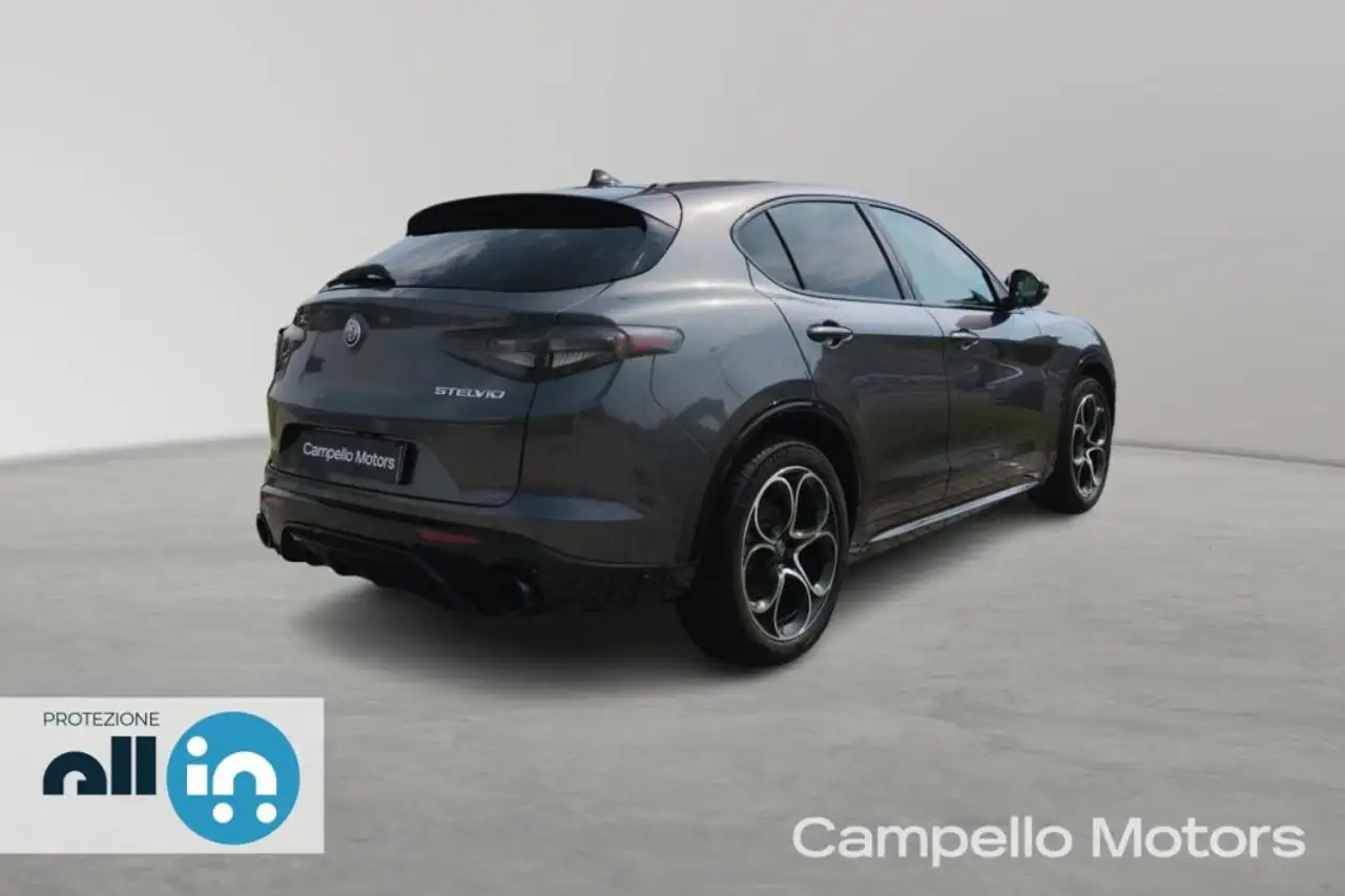 Alfa Romeo Stelvio 2025