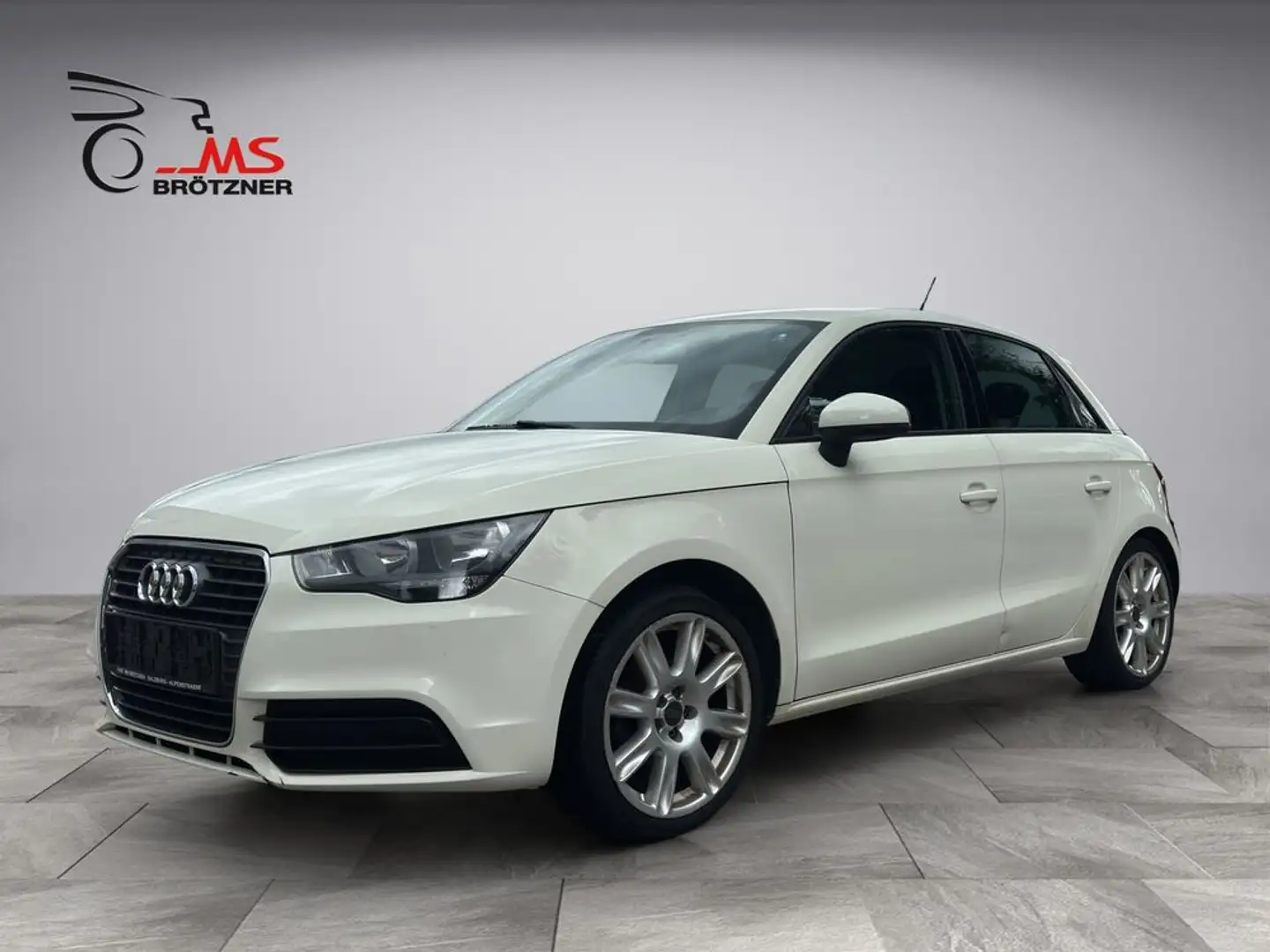 Audi A1 Attraction Weiß - 1