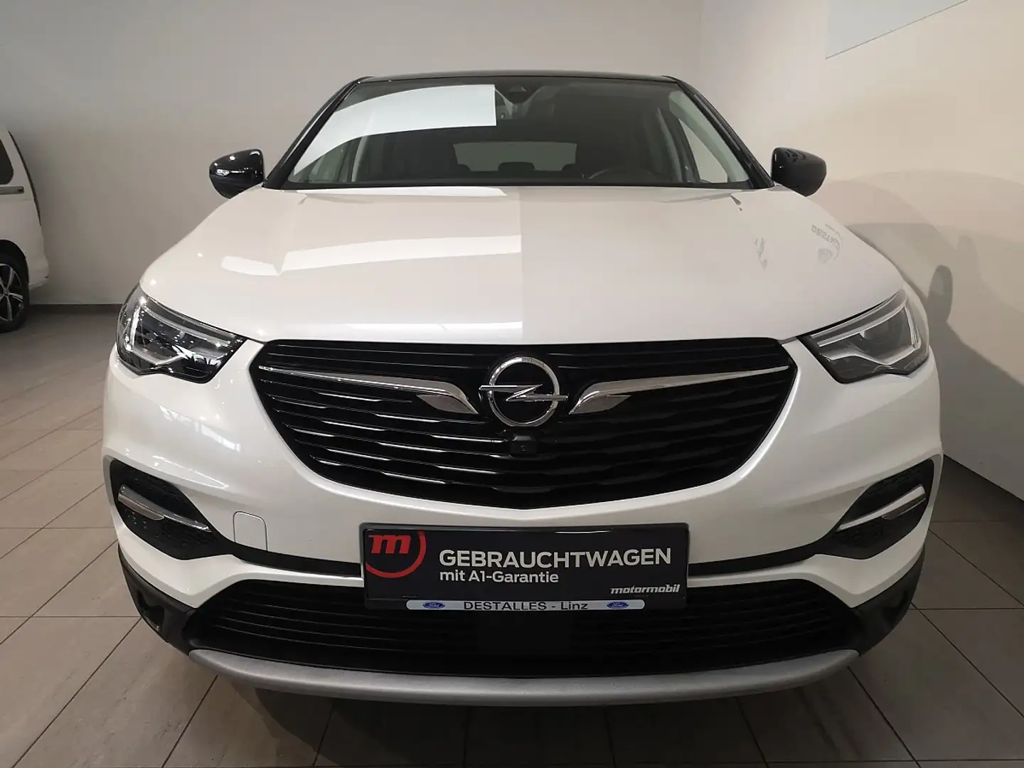 Opel Grandland X 1,6 Turbo PHEV Innovation Weiß - 2