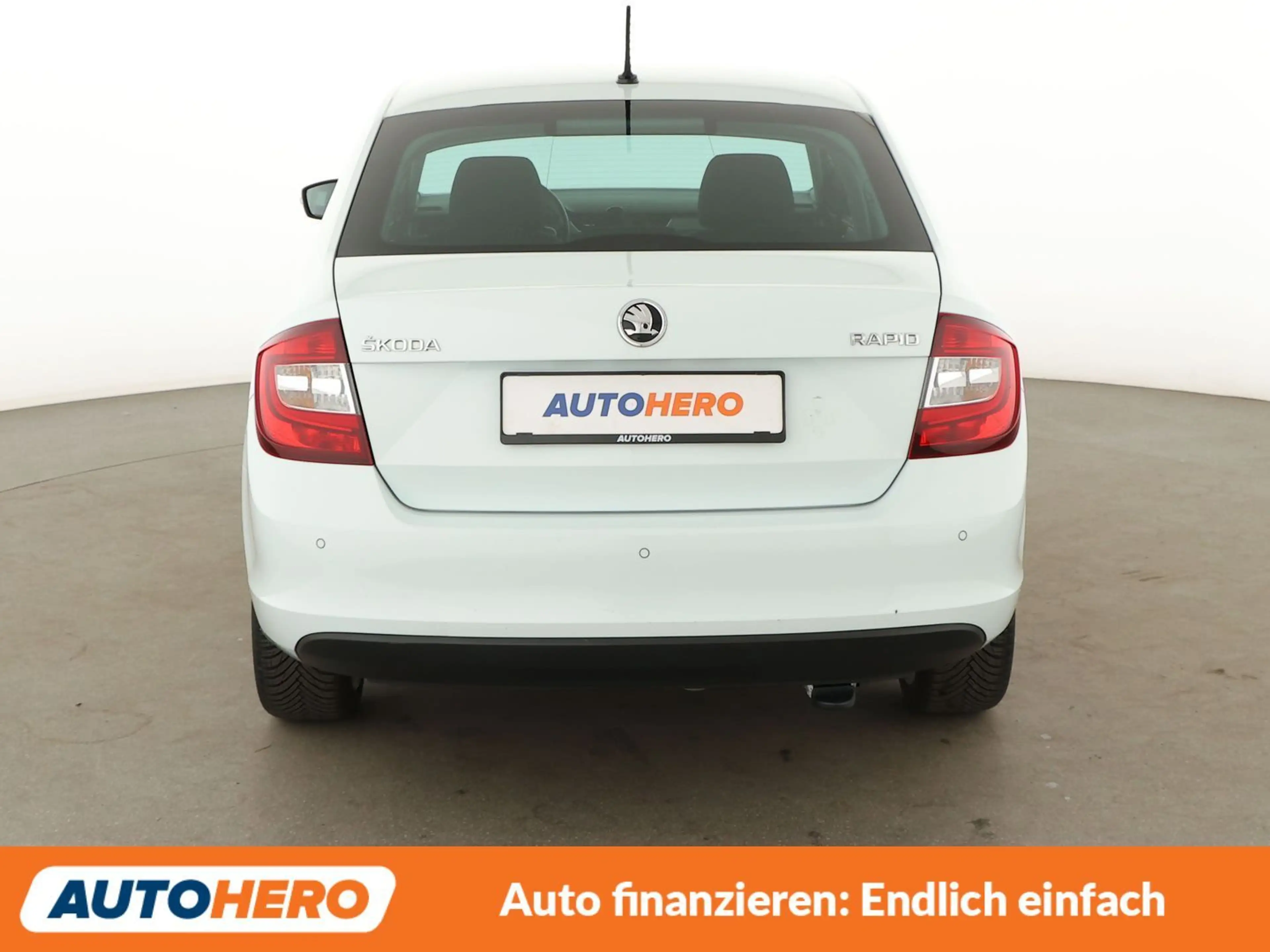 Skoda Rapid/Spaceback 1.0 TSI Clever*PDC*SHZ*KLIMA*TEMPO*GARANTIE* — photo 5