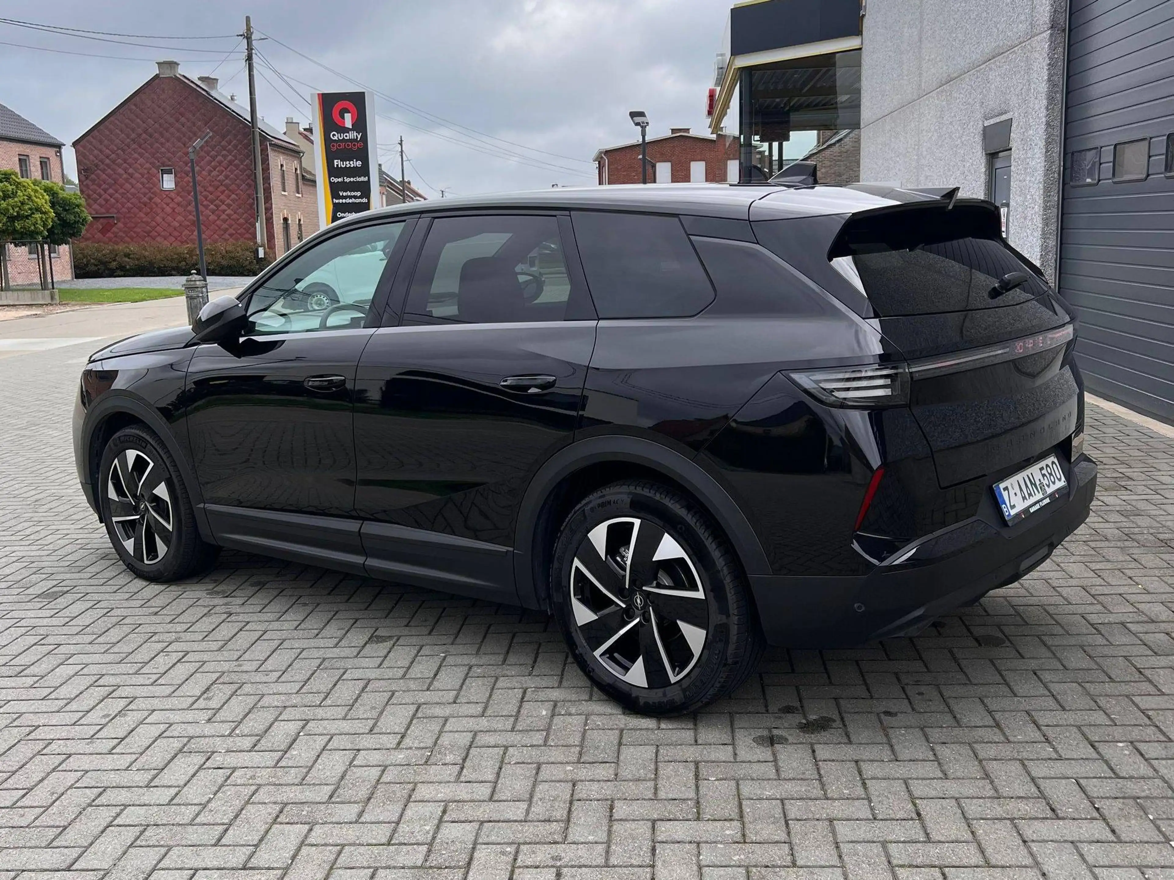 Opel Grandland GS Hybrid 145 — photo 3