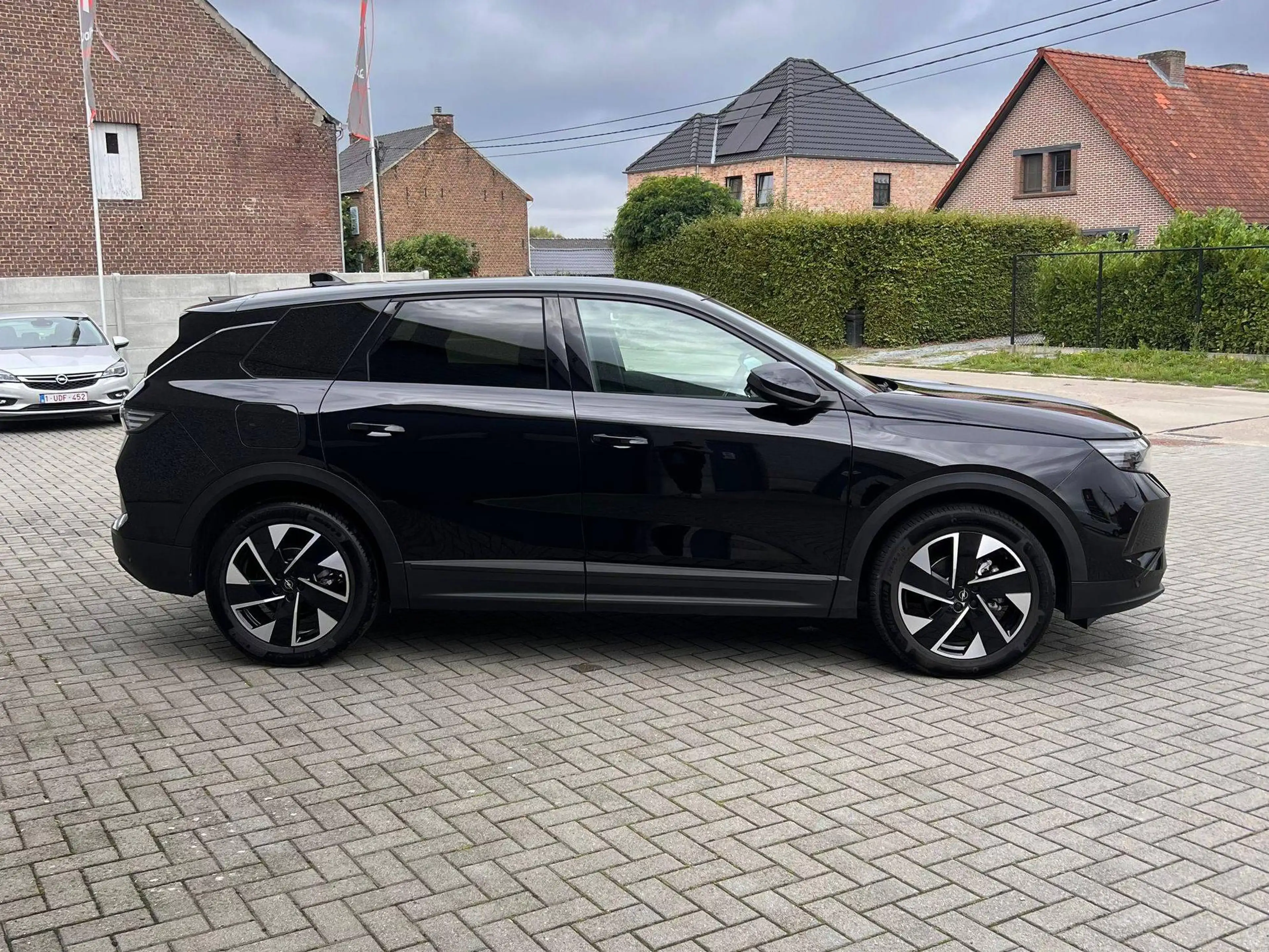 Opel Grandland GS Hybrid 145 — photo 4