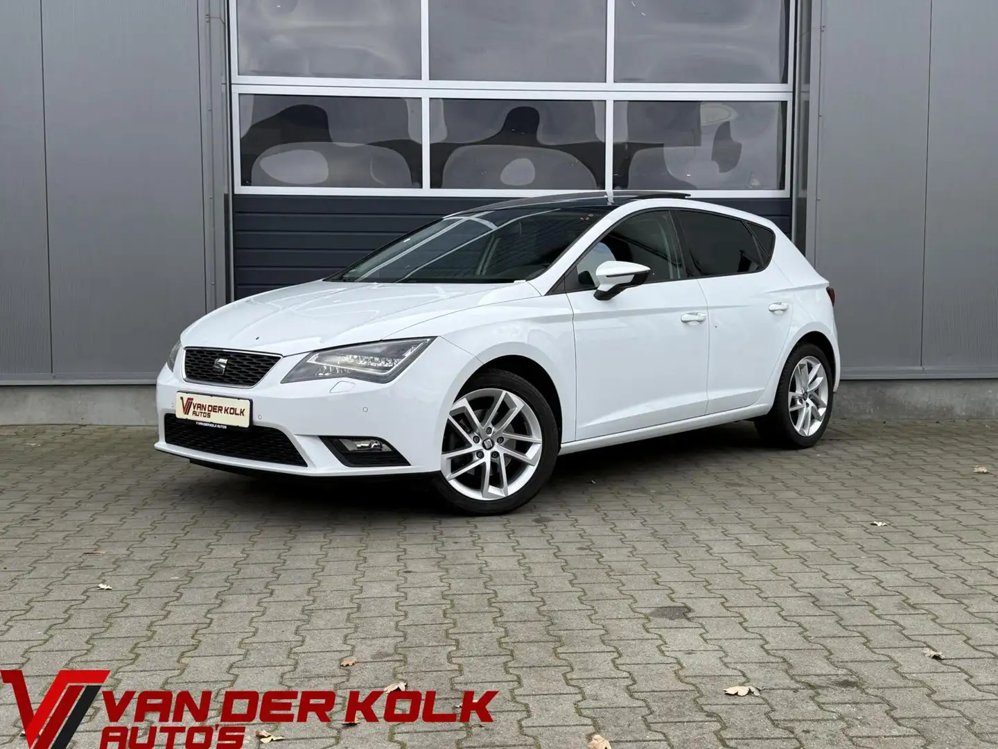 SEAT Leon 1.4 TSI FR Panorama Alcantara/Leder LED Navigatie - 1
