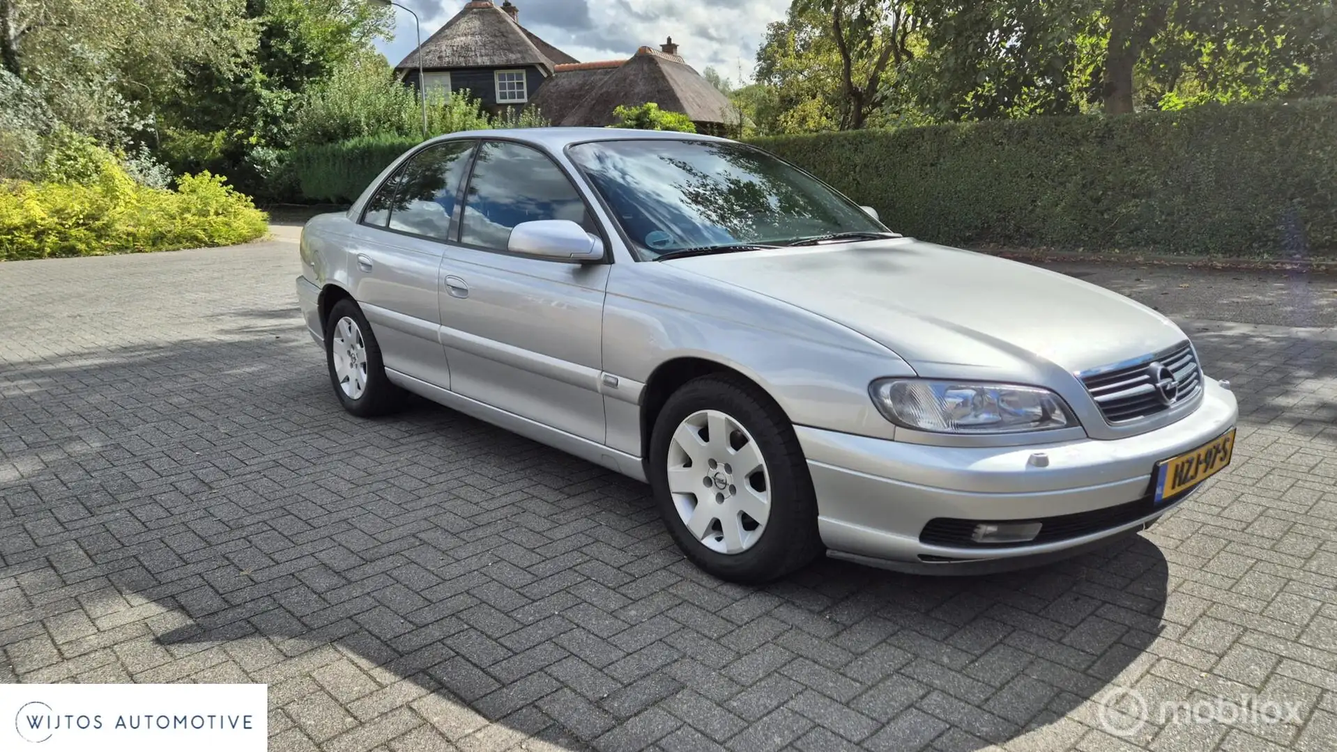 Opel Omega 2.2i-16V Elegance, nwe APK Gris - 1