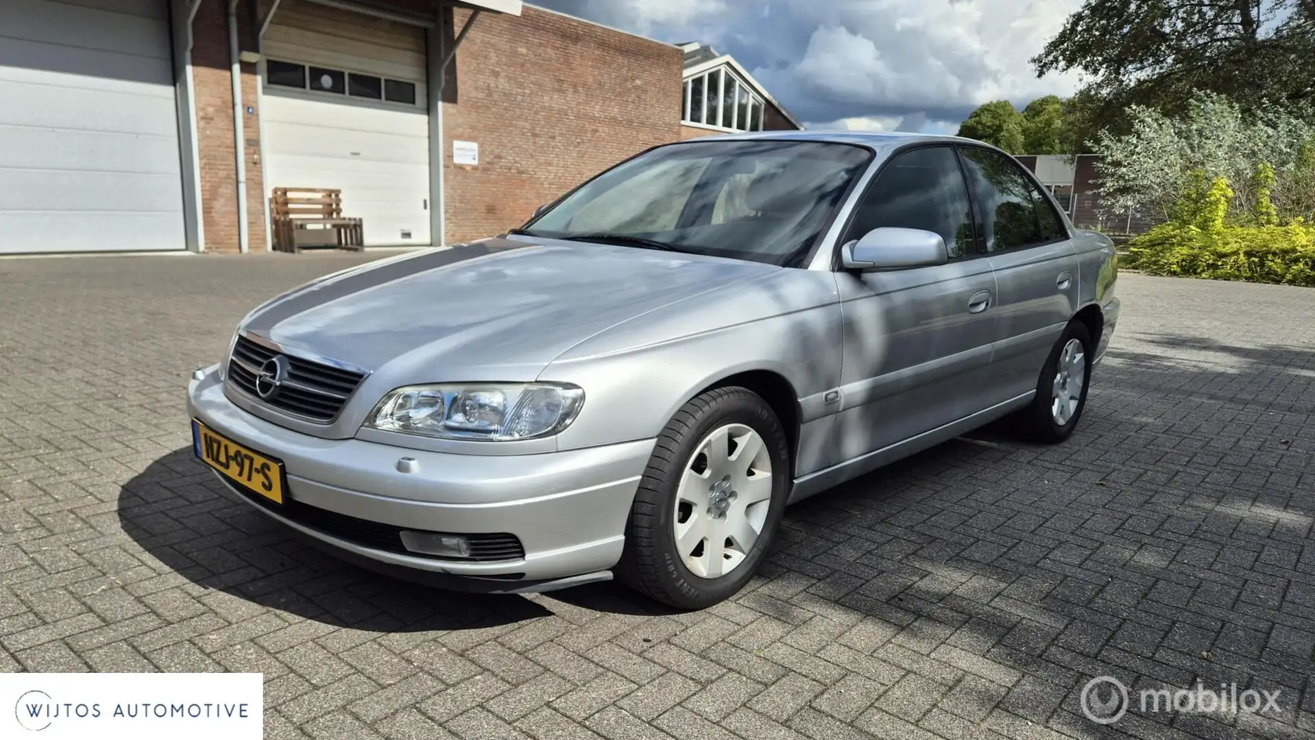 Opel Omega 2.2i-16V Elegance, nwe APK Gris - 2