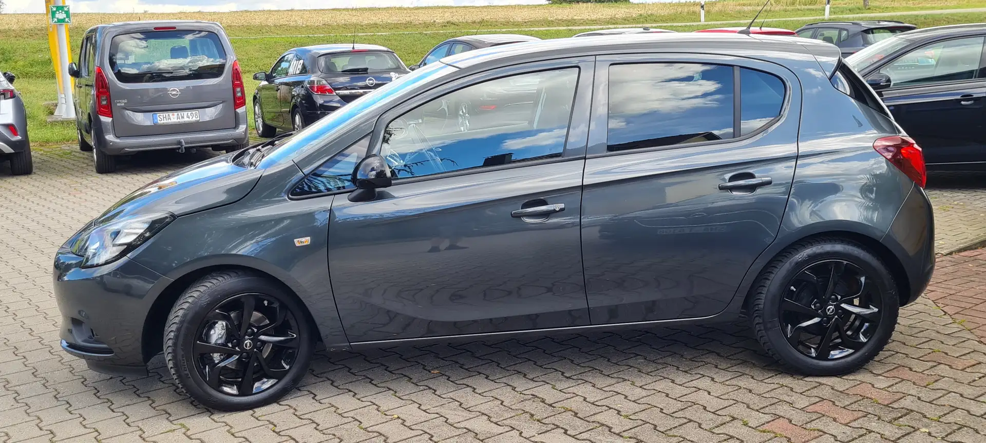 Opel Corsa Color Edition 1.4 Autom. -SHZ LHZ PDC Appconnec-t Grau - 2