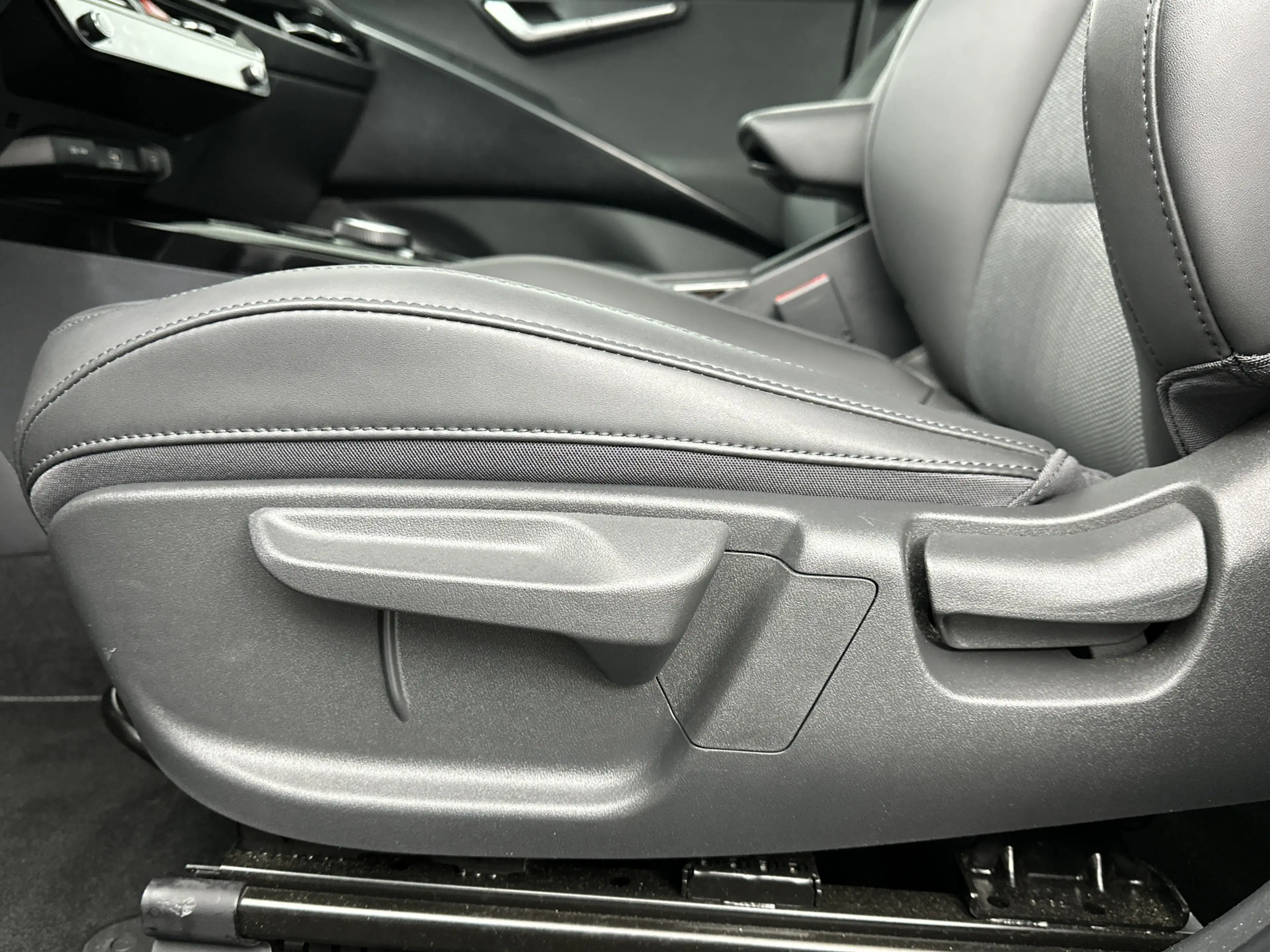 Kia Niro 1.6 GDi Hybrid DynamicLine | licht metalen wielen — photo 12