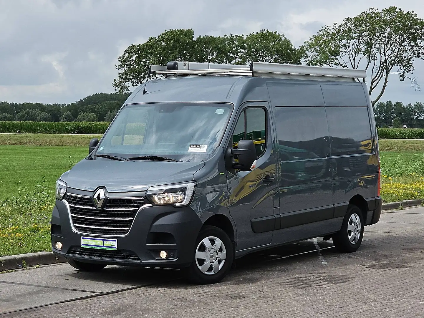Renault Master 2.3 L2H2 Automaat Navi ! Grijs - 2