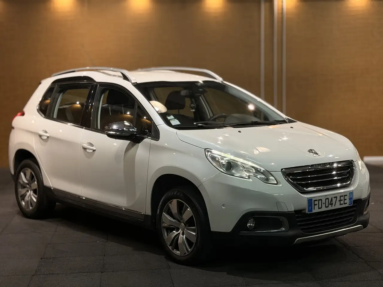 Peugeot 2008 e-HDi FAP 115 STOP \u0026 START Allure