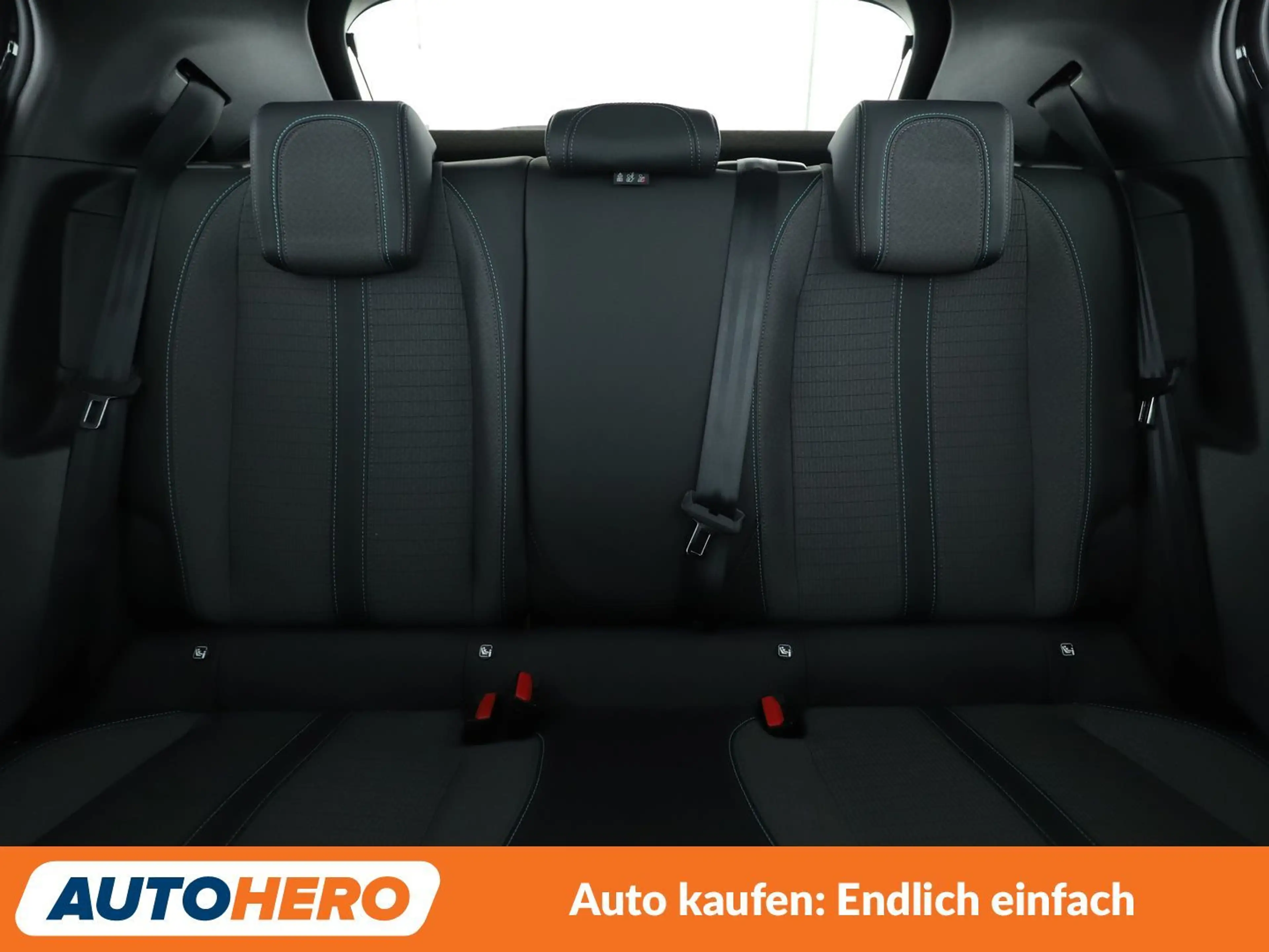 Peugeot e-2008 electric drive 100 kW Allure Pack *VC*TEMPO*CAM* — photo 15