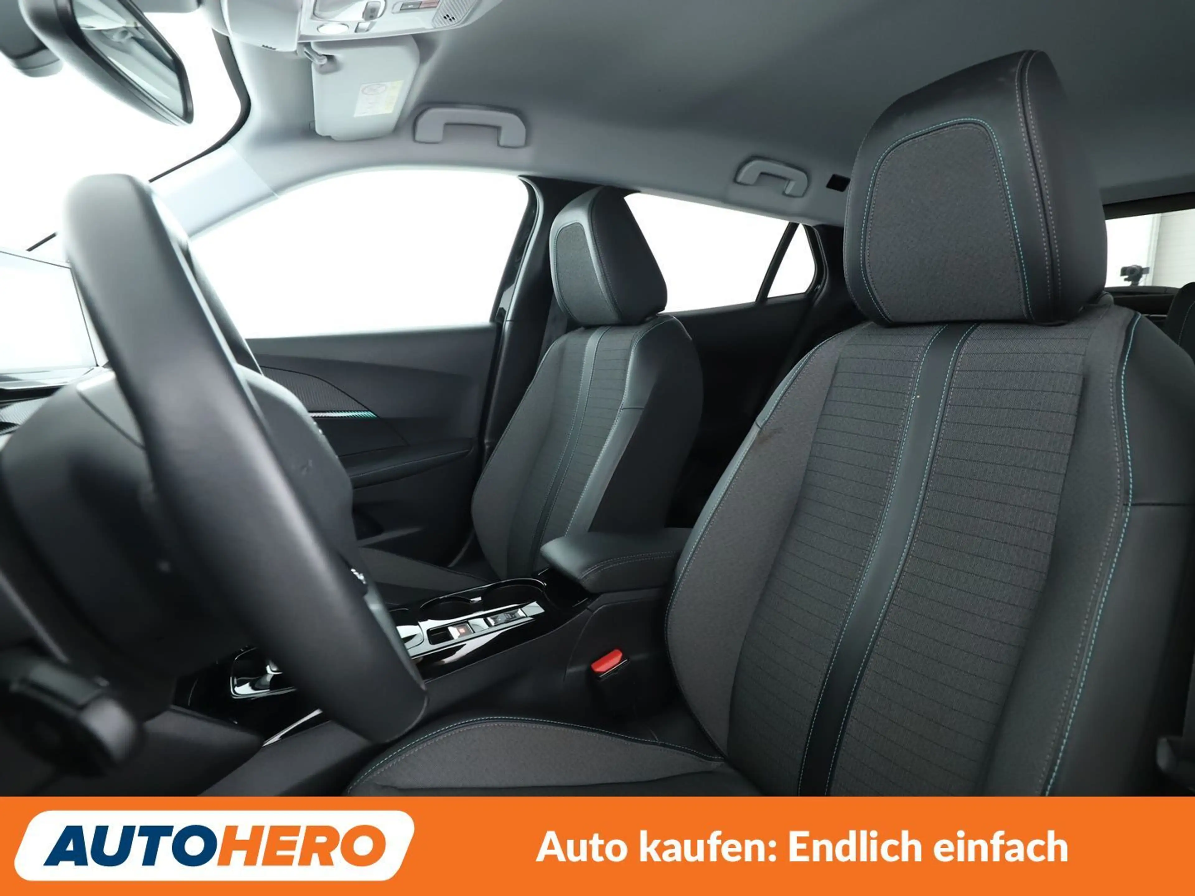 Peugeot e-2008 electric drive 100 kW Allure Pack *VC*TEMPO*CAM* — photo 10