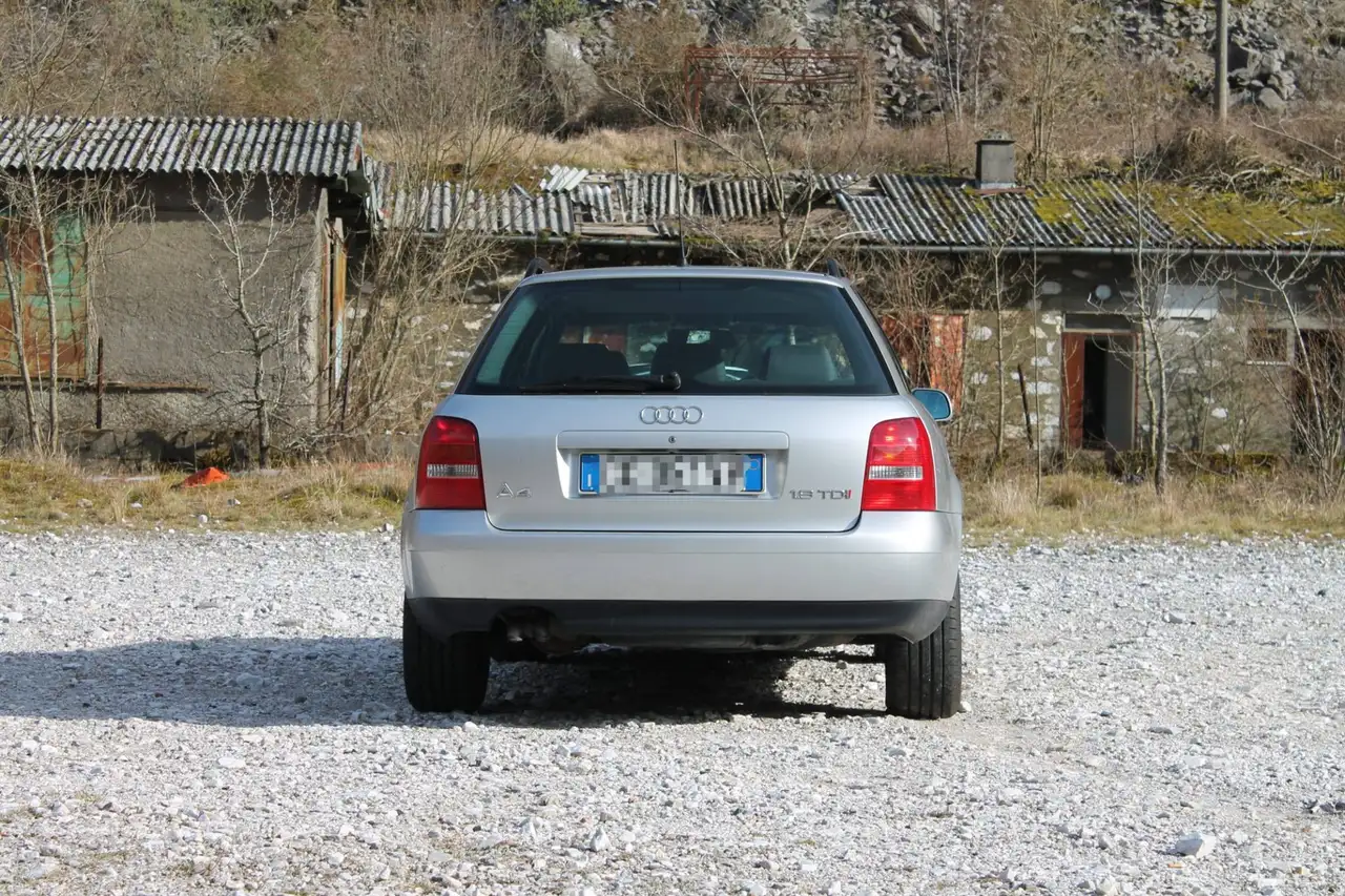 Audi A4 Avant 1.9 tdi 115cv, foto 3