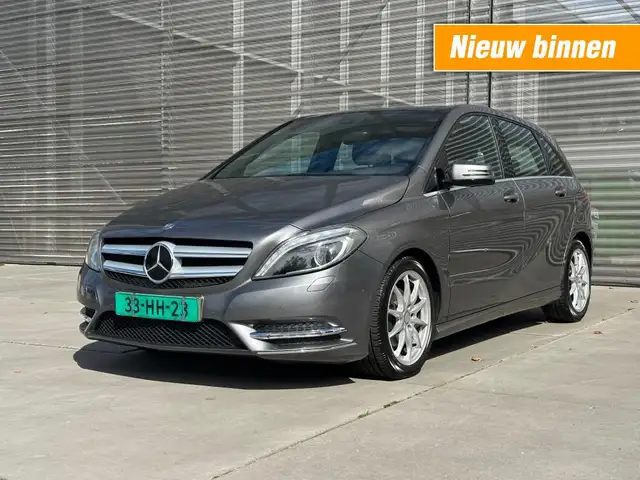 Mercedes-Benz B 180 180 AMBITION FULL OPTION APK 30-9-2027 !!
