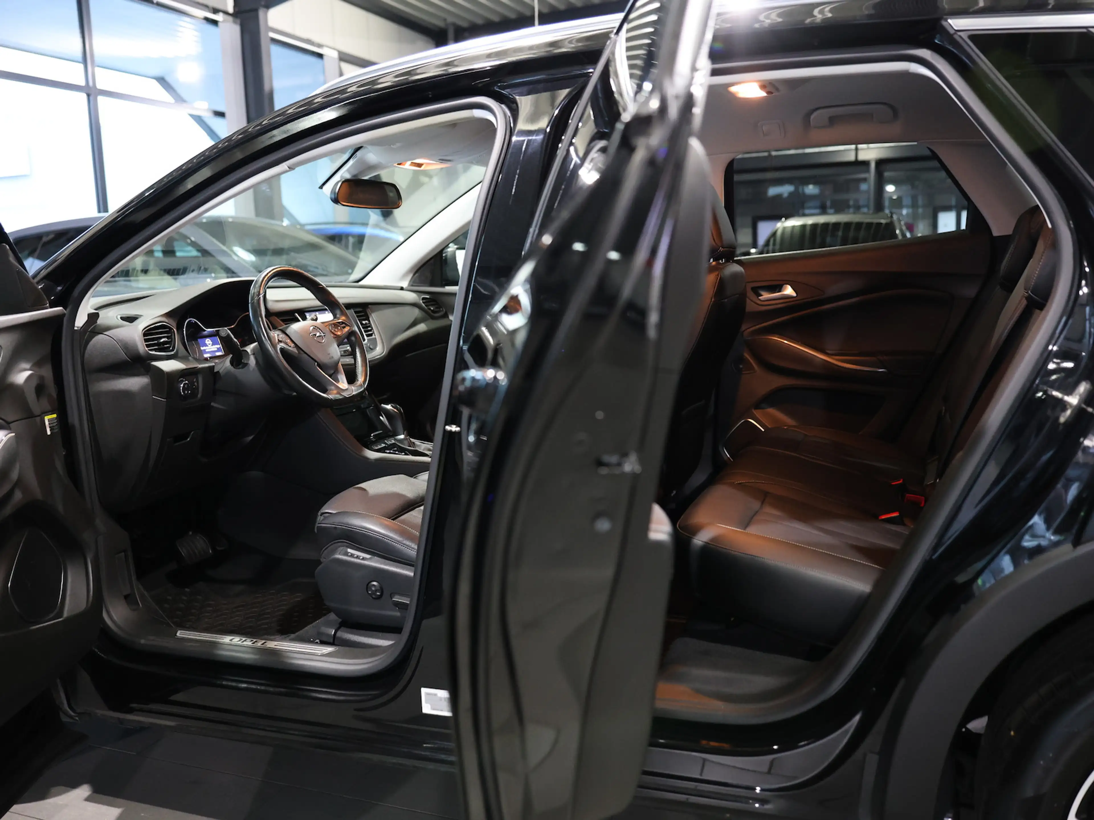 Opel Grandland 2.0 D ULTIMATE LED, LEDER+MEMORY+LUFT — photo 11