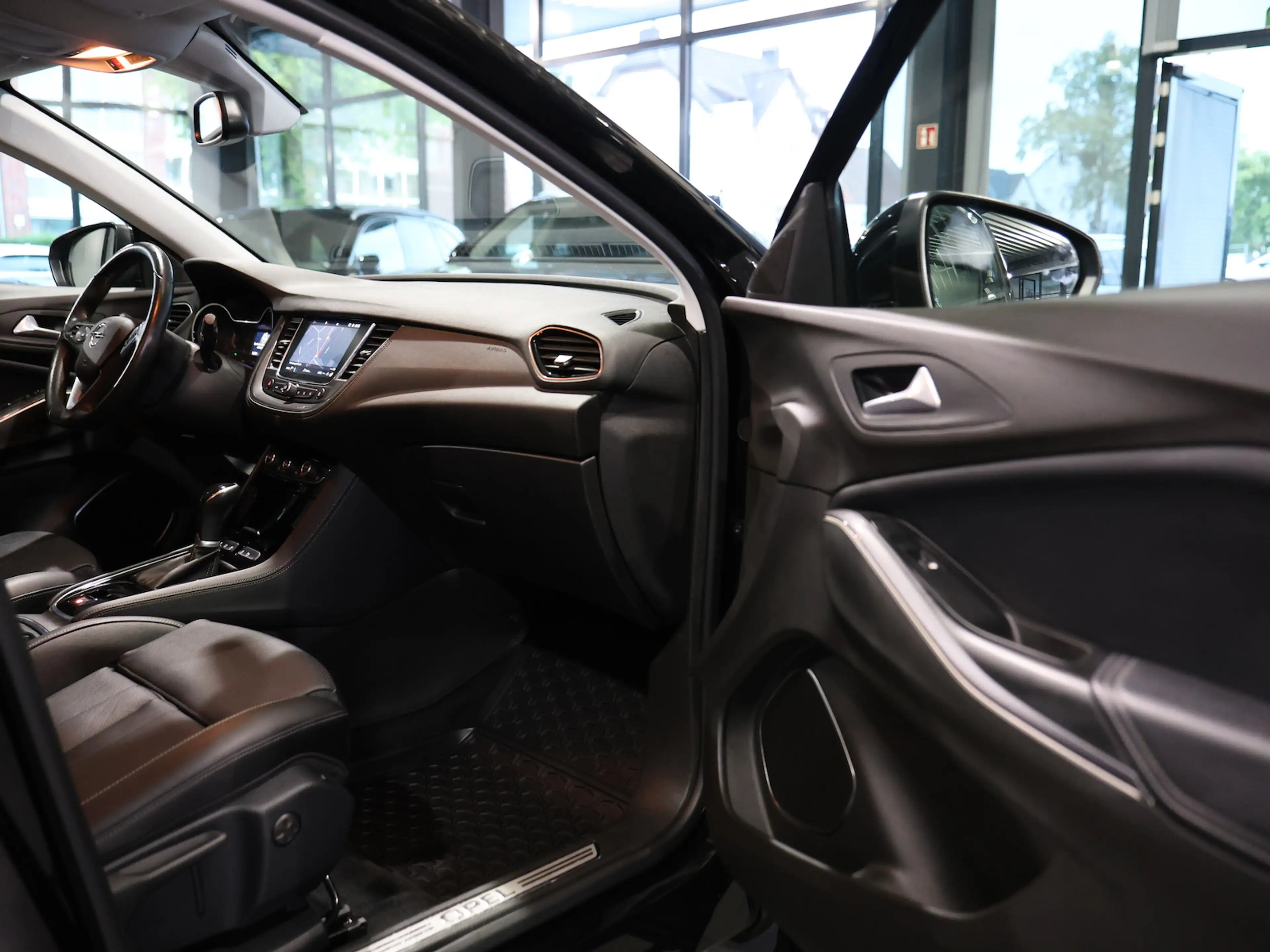 Opel Grandland 2.0 D ULTIMATE LED, LEDER+MEMORY+LUFT — photo 13