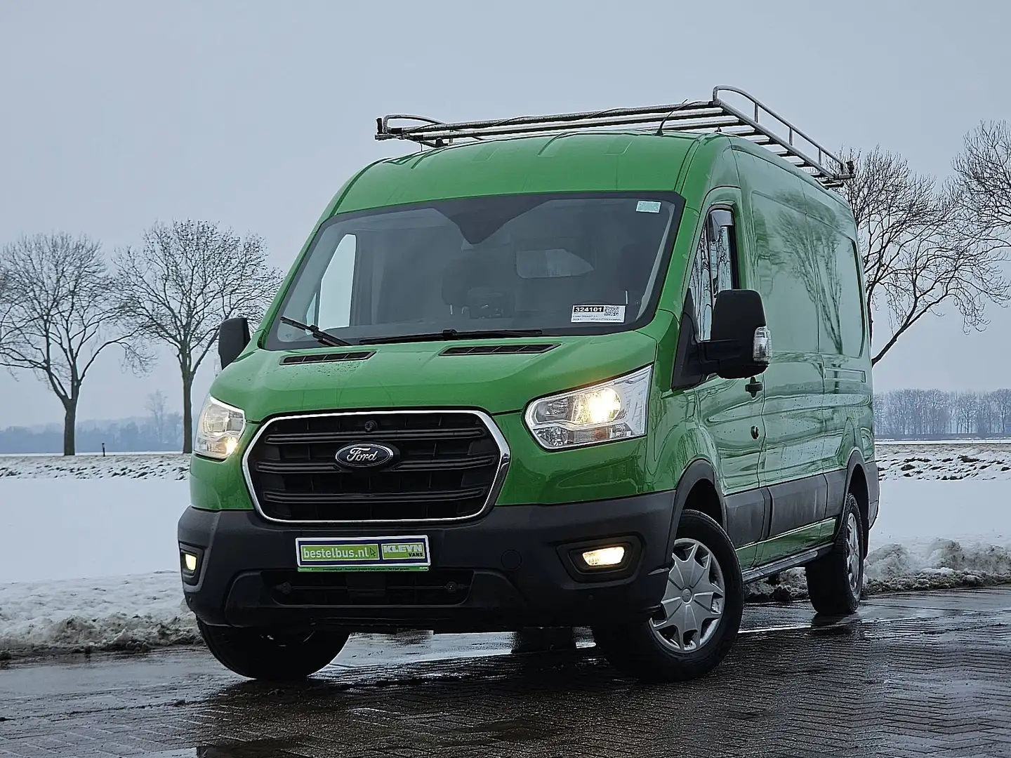 Ford Transit 350 2.0 TDCI L3H2 Trend RWD airco, navi, pdc, trek Grün - 2