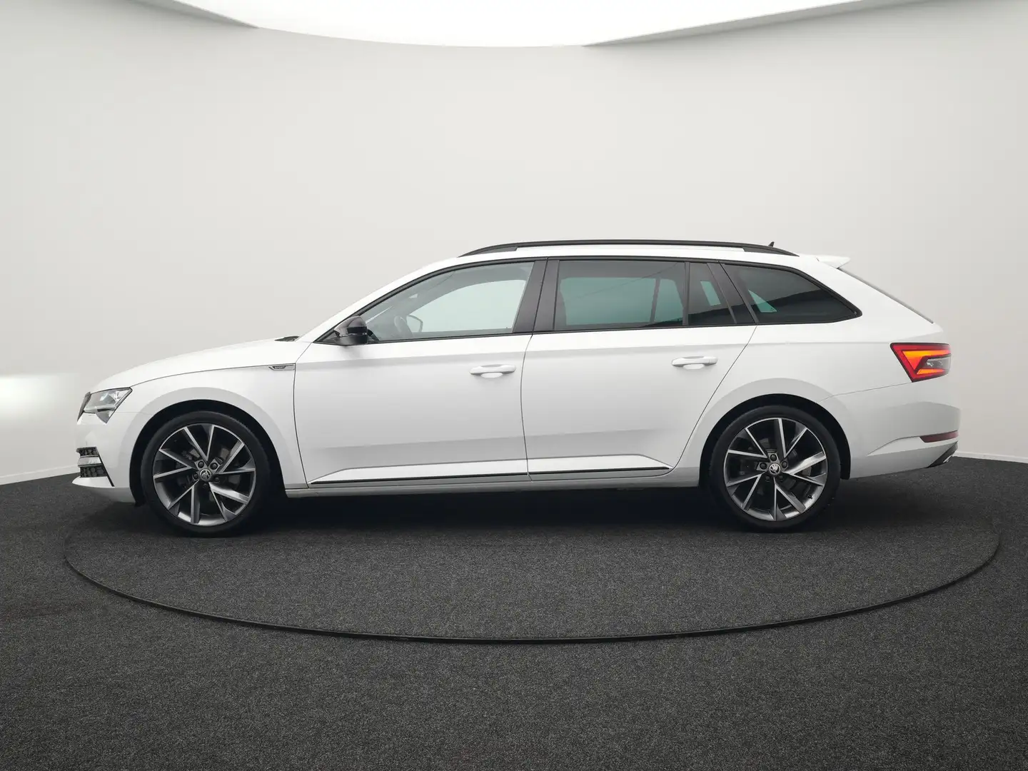 Skoda Superb Combi 1.4 TSI iV Sportline Business Plug In Hybrid Wit - 2