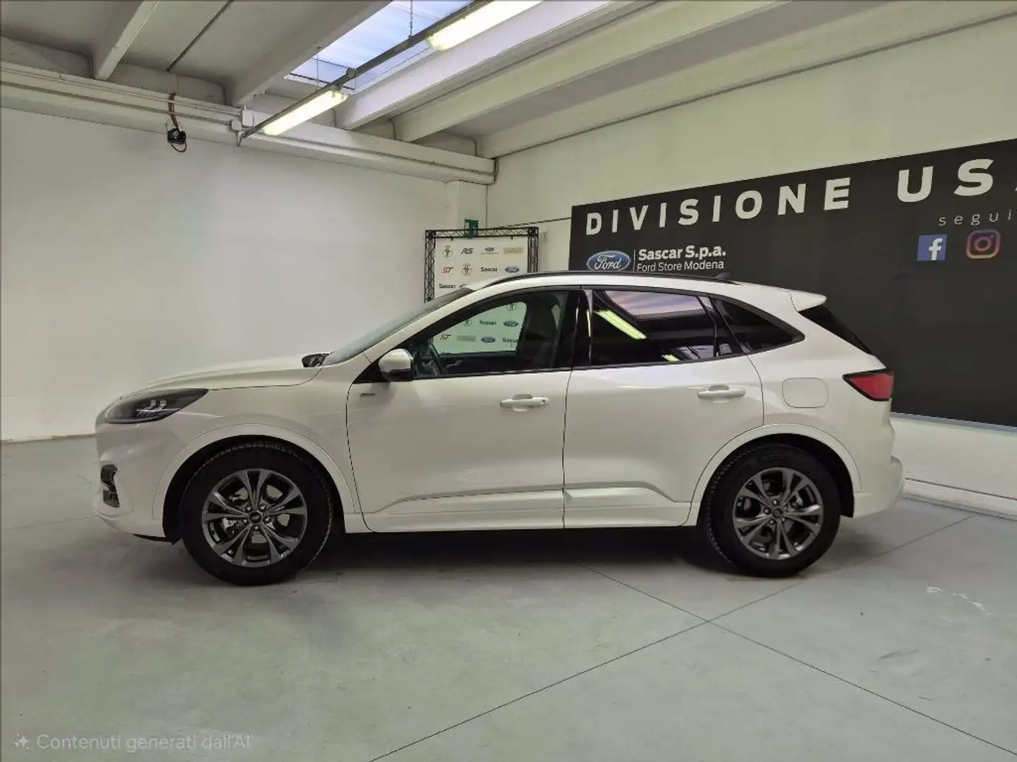 Ford Kuga 2.5 full hybrid ST-Line 2wd 190cv cvt Bianco - 2