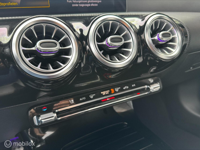 Mercedes-Benz A 250 Premium Plus — photo 14