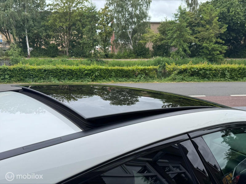 Mercedes-Benz A 250 Premium Plus — photo 9