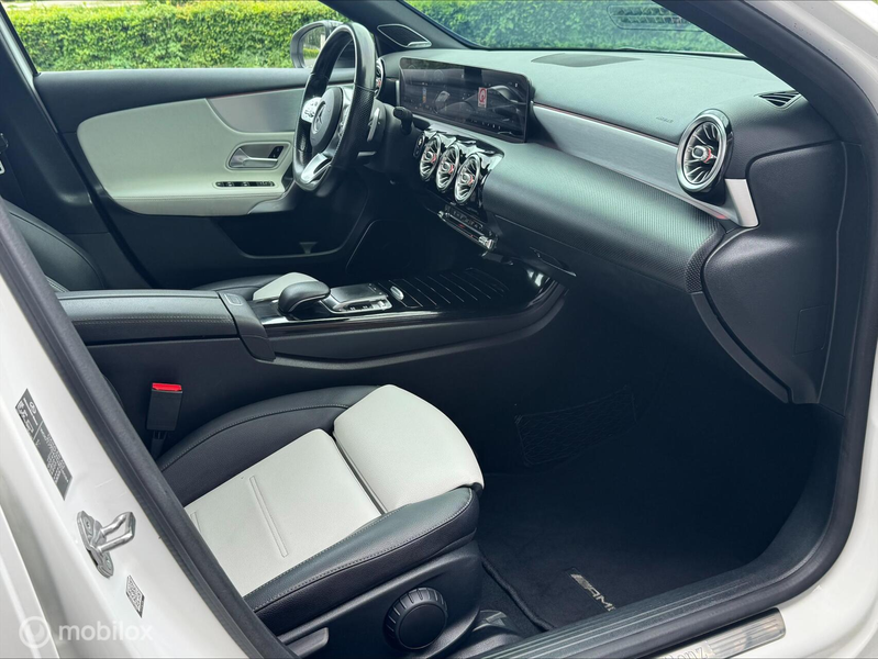 Mercedes-Benz A 250 Premium Plus — photo 5