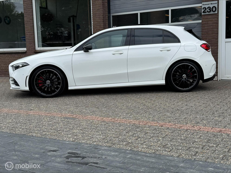 Mercedes-Benz A 250 Premium Plus — photo 2