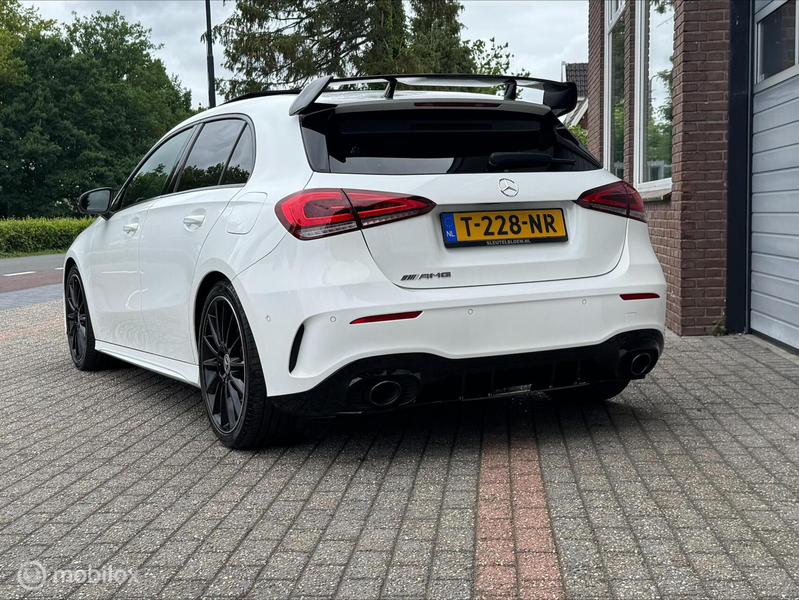 Mercedes-Benz A 250 Premium Plus — photo 4