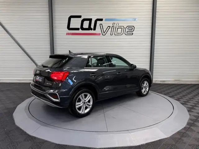 Audi Q2 view 4