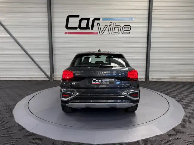 Audi Q2 view 5