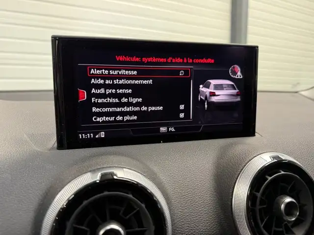 Audi Q2 view 14