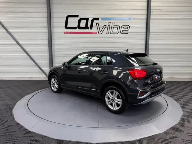 Audi Q2 view 6
