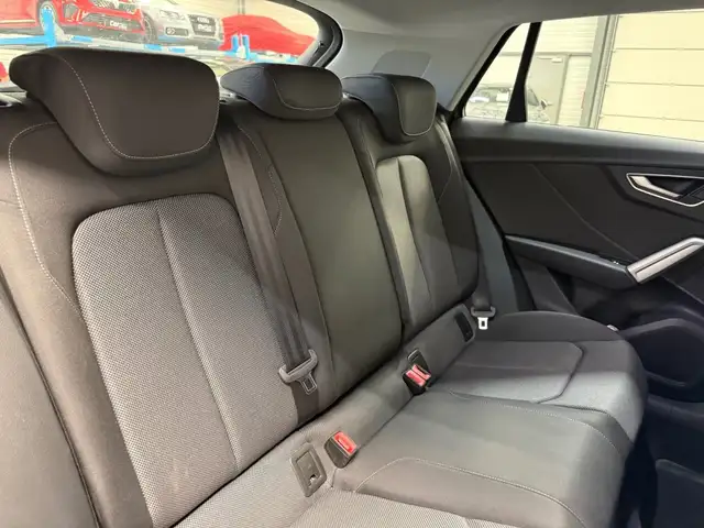 Audi Q2 view 15