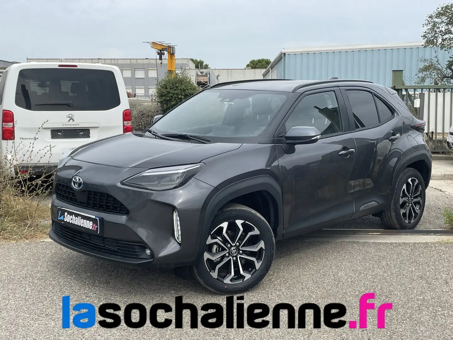 Toyota Yaris Cross 116h 2WD Design Gris - 1
