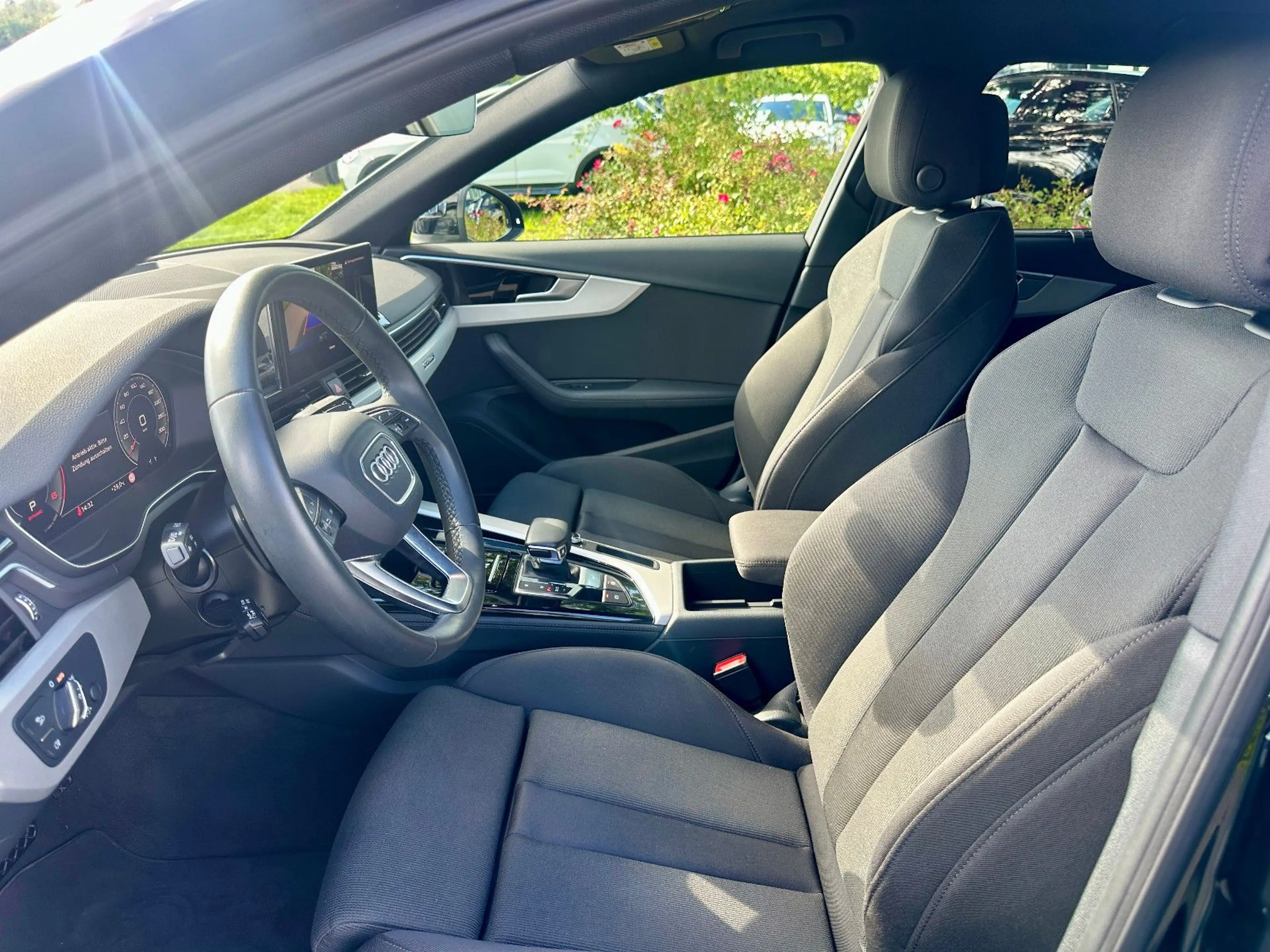 Audi A4 Avant 50TDI q S LINE Comp+ BLACK AHK 360° ACC — photo 12