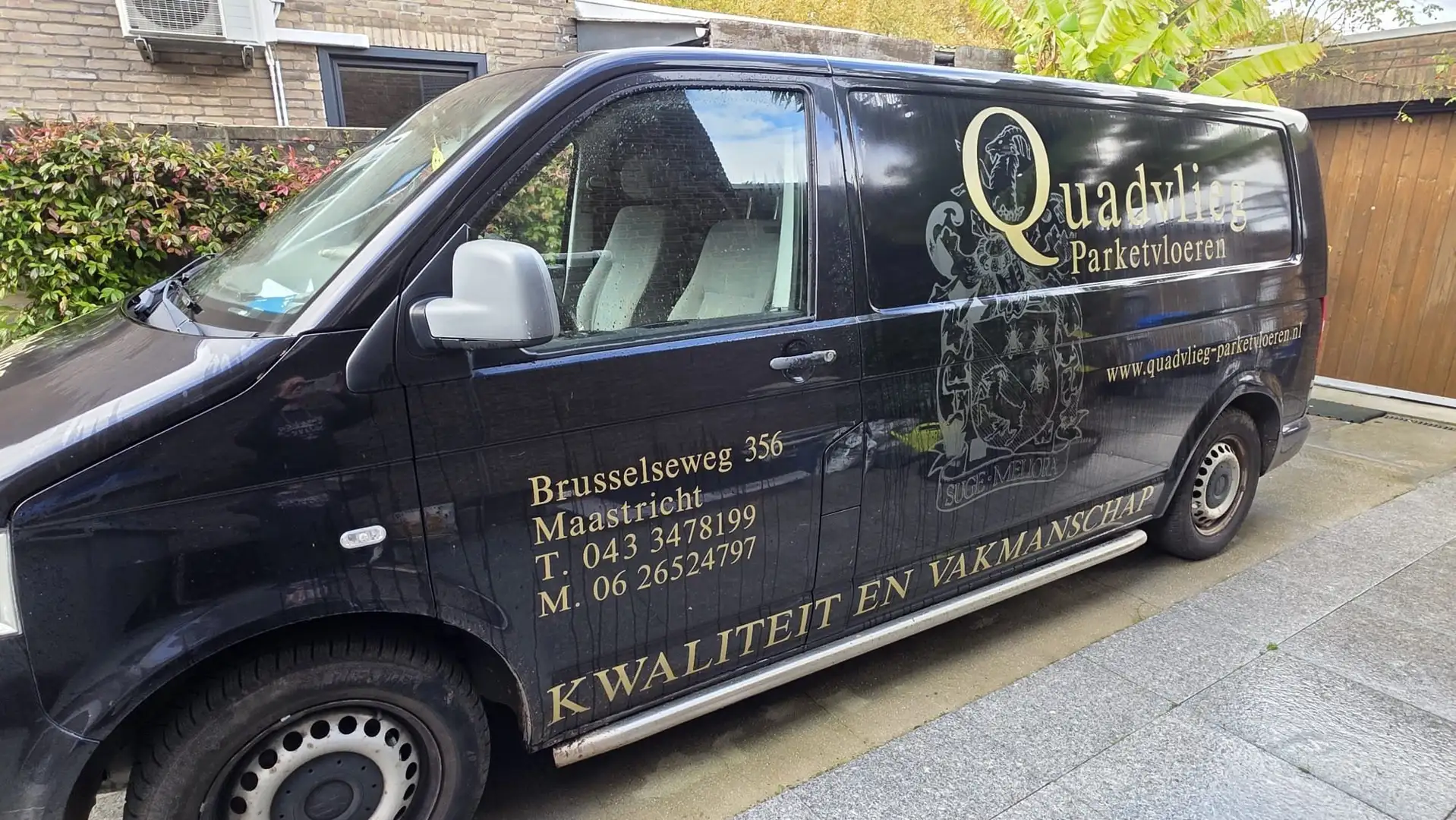 Volkswagen T5 TRANSPORTER BESTEL TDI 77 KW 1.0 crna - 1