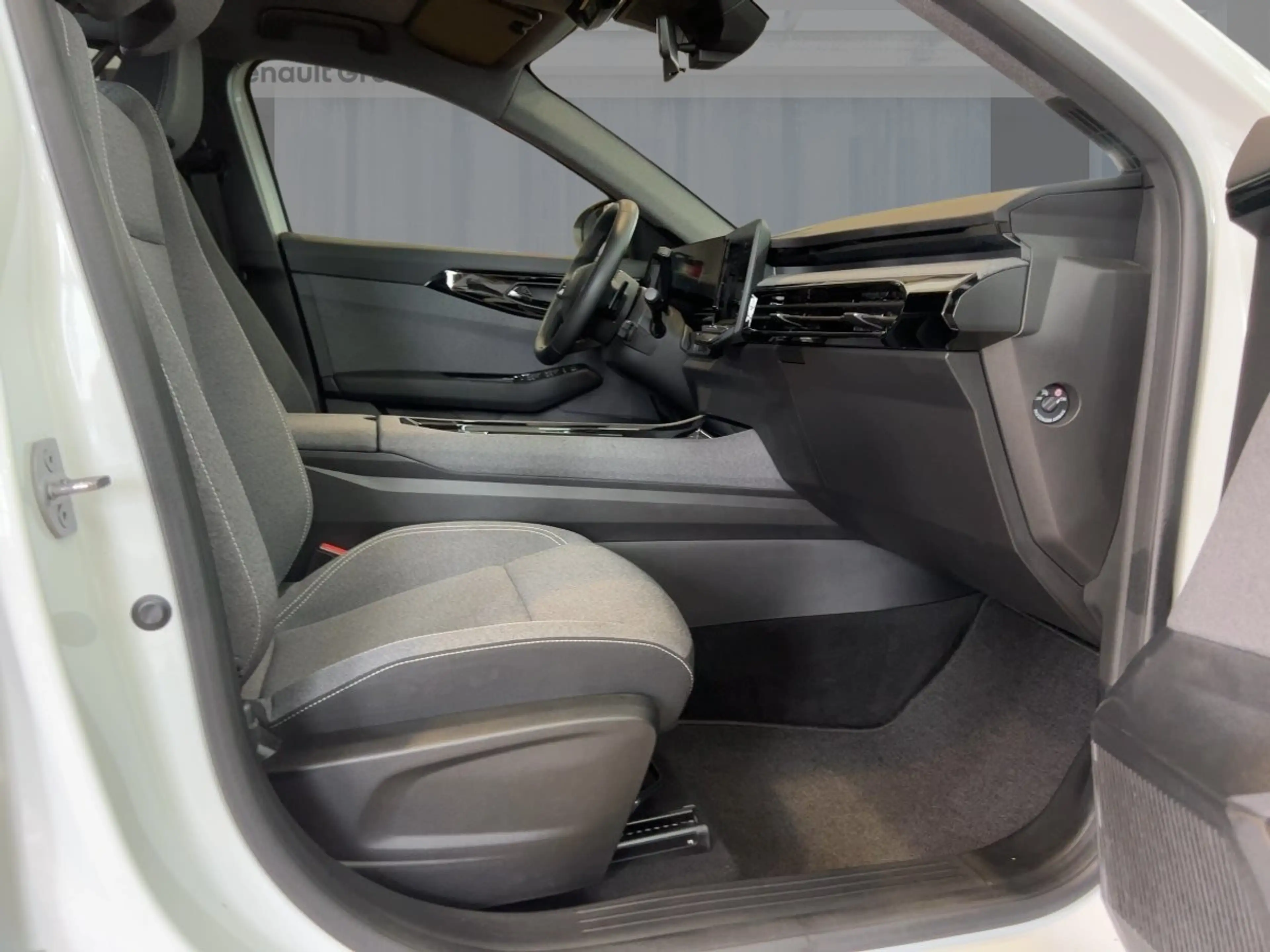 Renault Austral Evolution Mild Hybrid 160 Automatik — photo 8