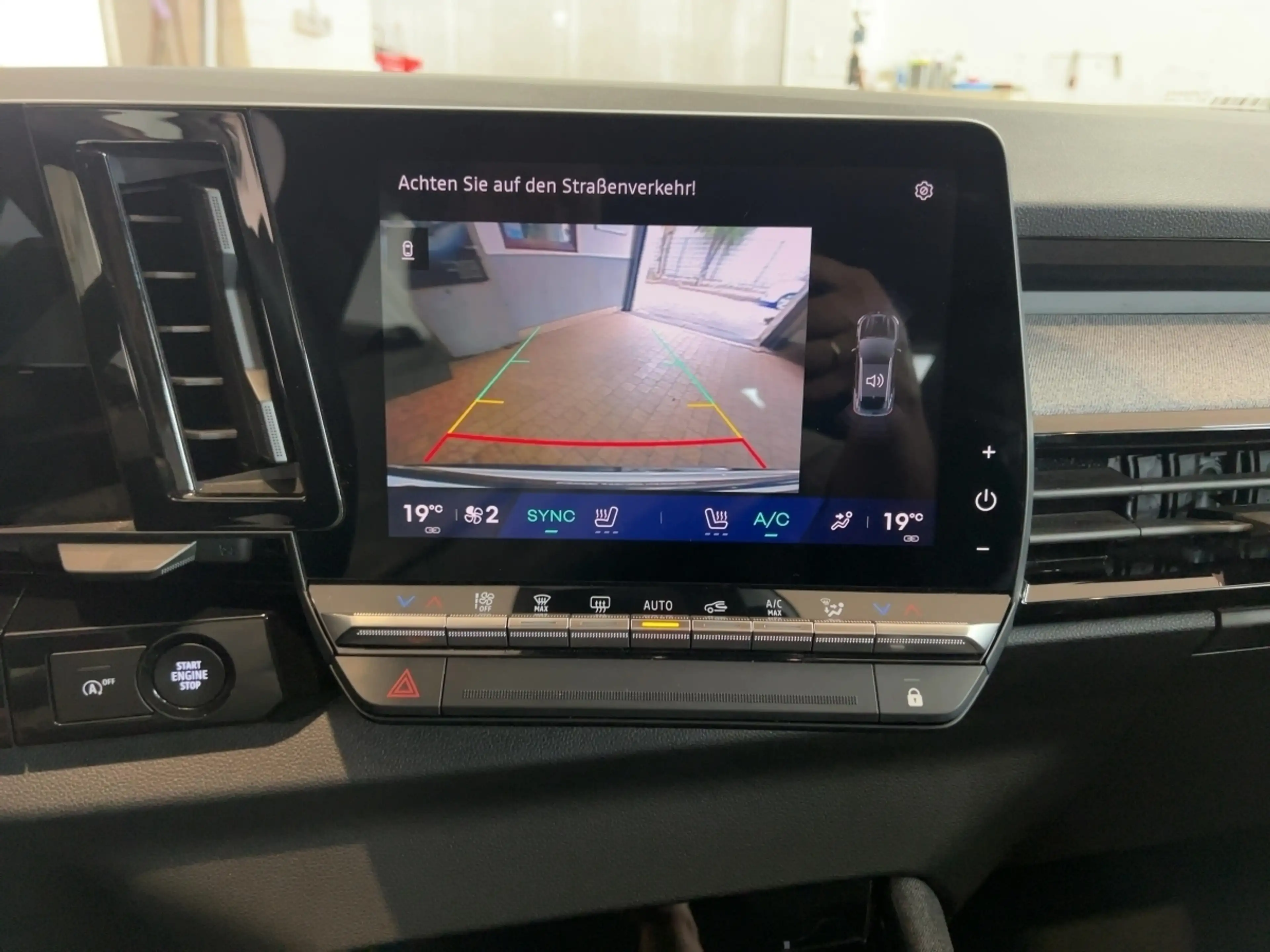 Renault Austral Evolution Mild Hybrid 160 Automatik — photo 13