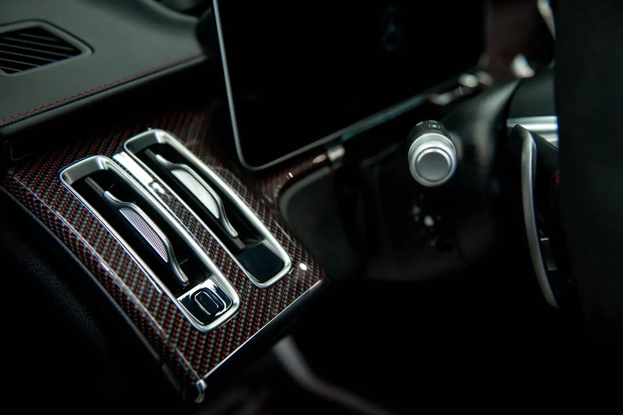 Mercedes-Benz S-Class снимка Mercedes-Benz S-Class