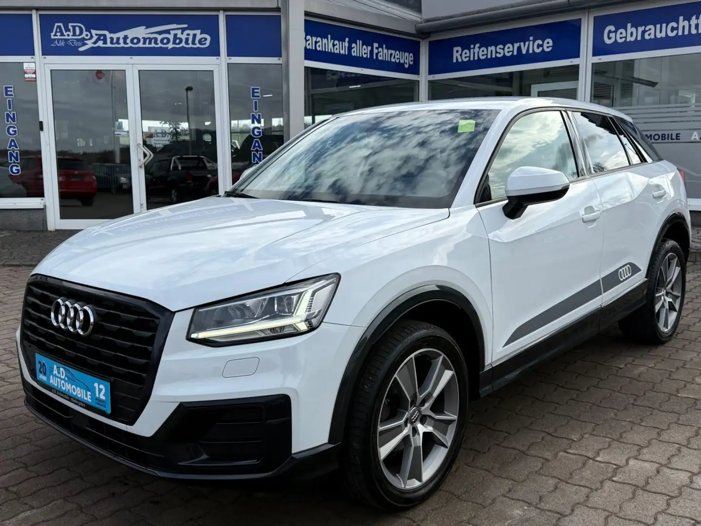 Audi Q2 35 TFSI sport 2-Zonen Sitzheizung Weiß - 1