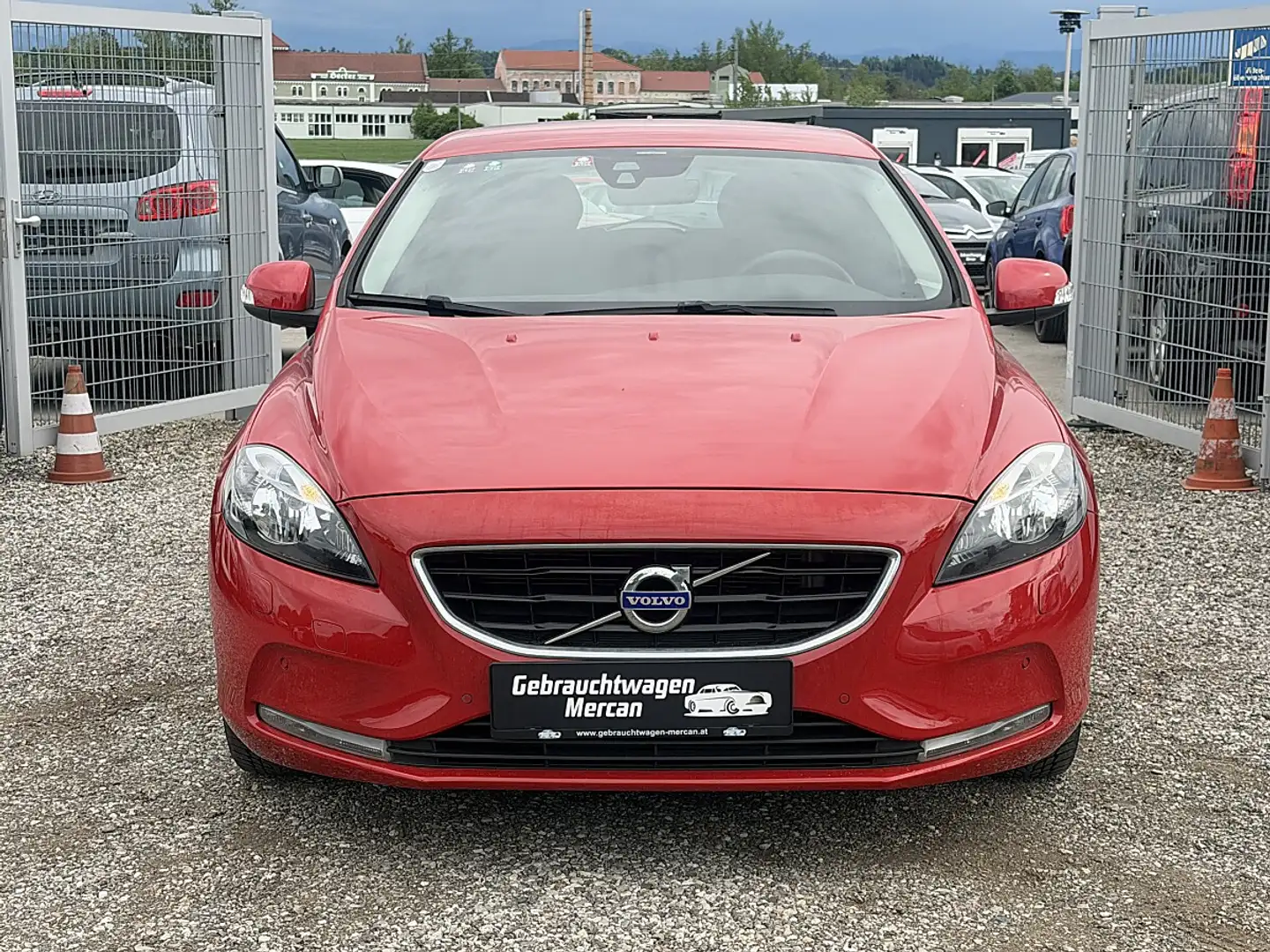 Volvo V40 D2 Kinetic Rot - 2