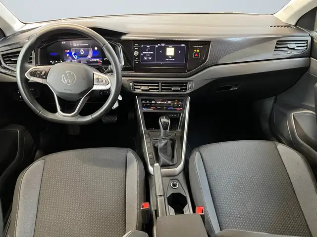 Volkswagen Polo view 8