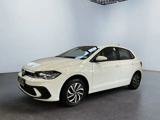 Volkswagen Polo view 2
