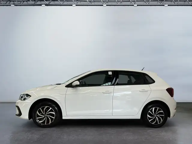 Volkswagen Polo view 3