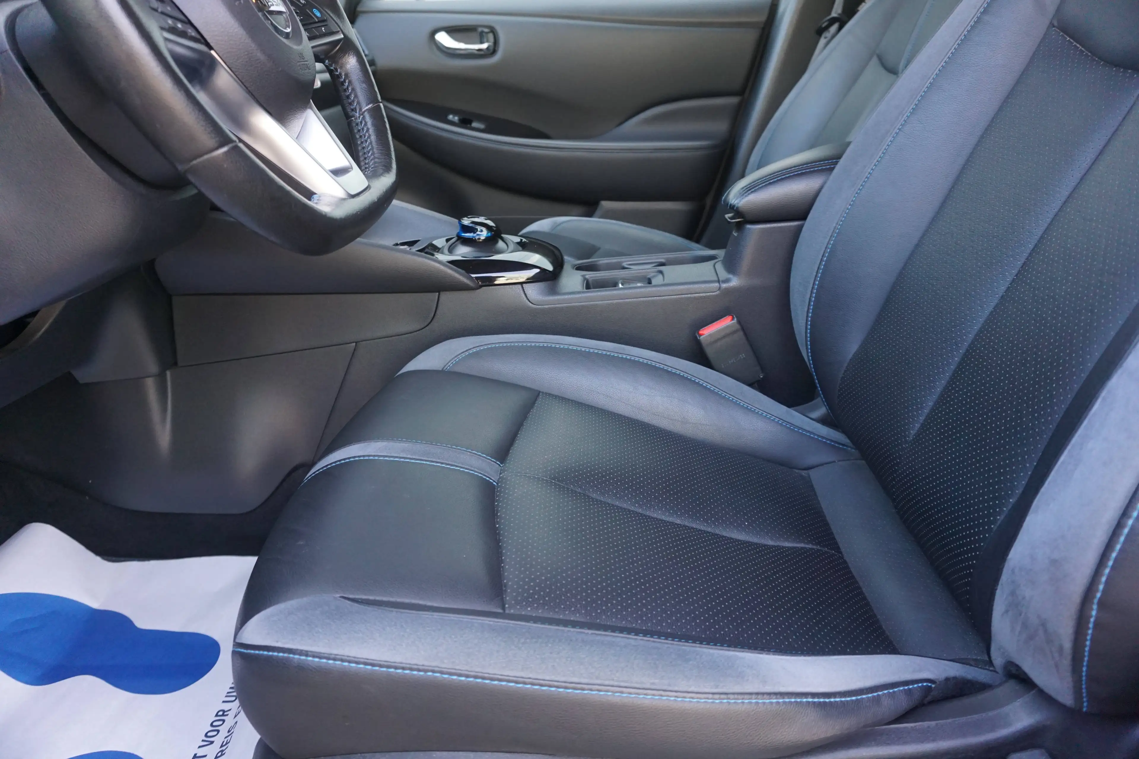 Nissan Leaf Leaf 62 kWh N-Connecta-Navi-360°Cam-DodeH-Keyless-Garantie — photo 5