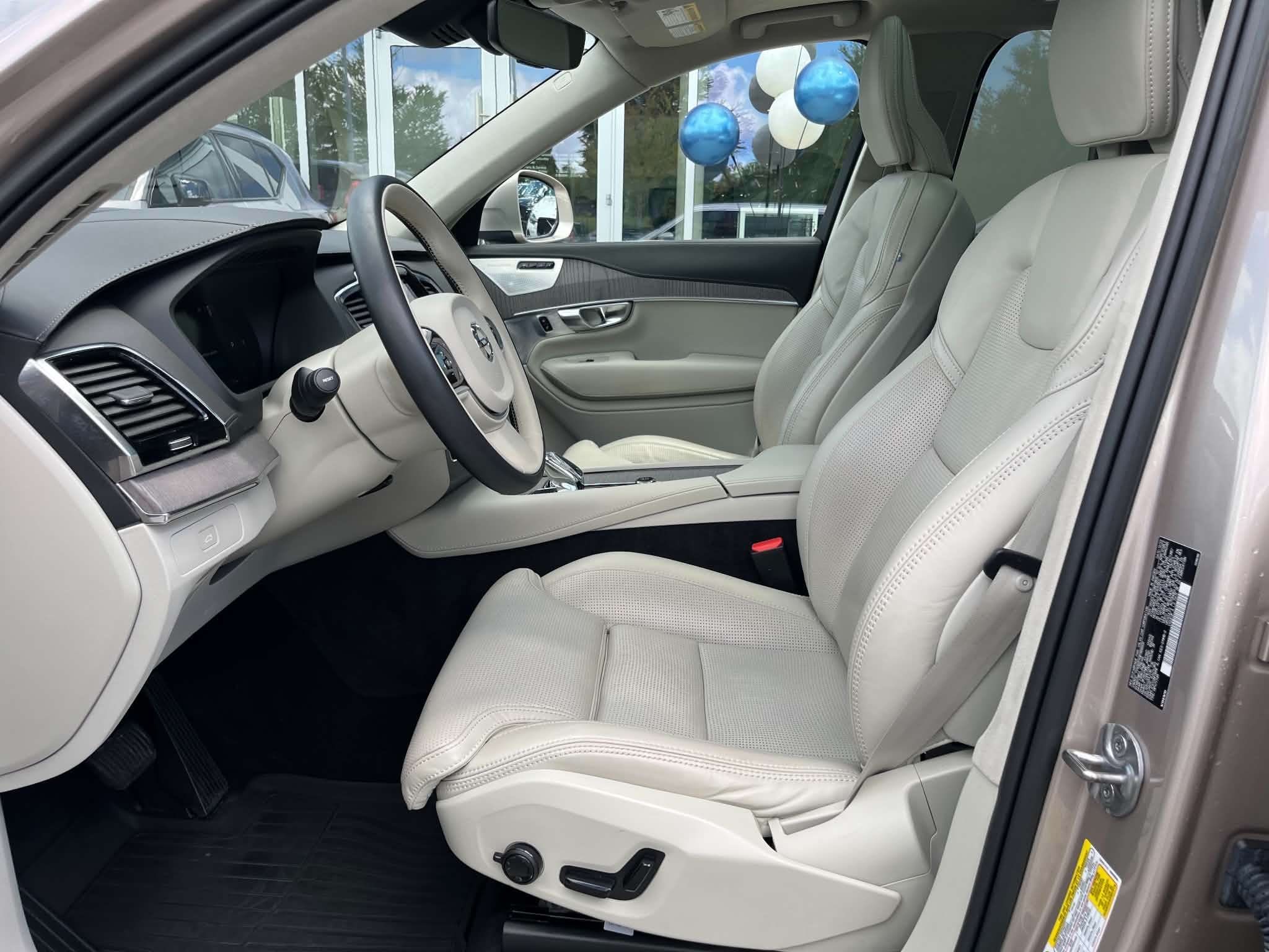 2023 Volvo XC90 B6 AWD Ultimate Bright thumb 9