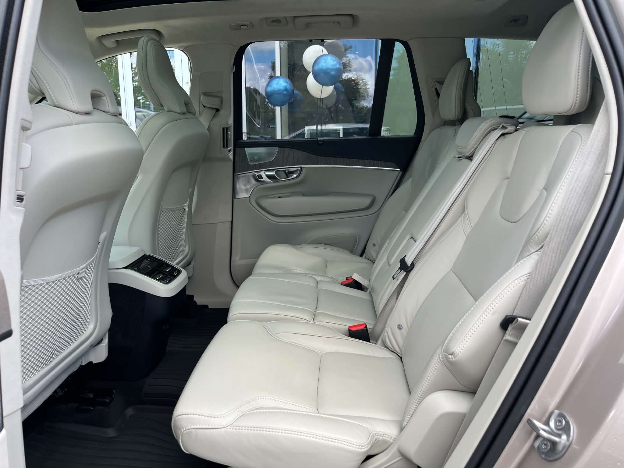 2023 Volvo XC90 B6 AWD Ultimate Bright thumb 12