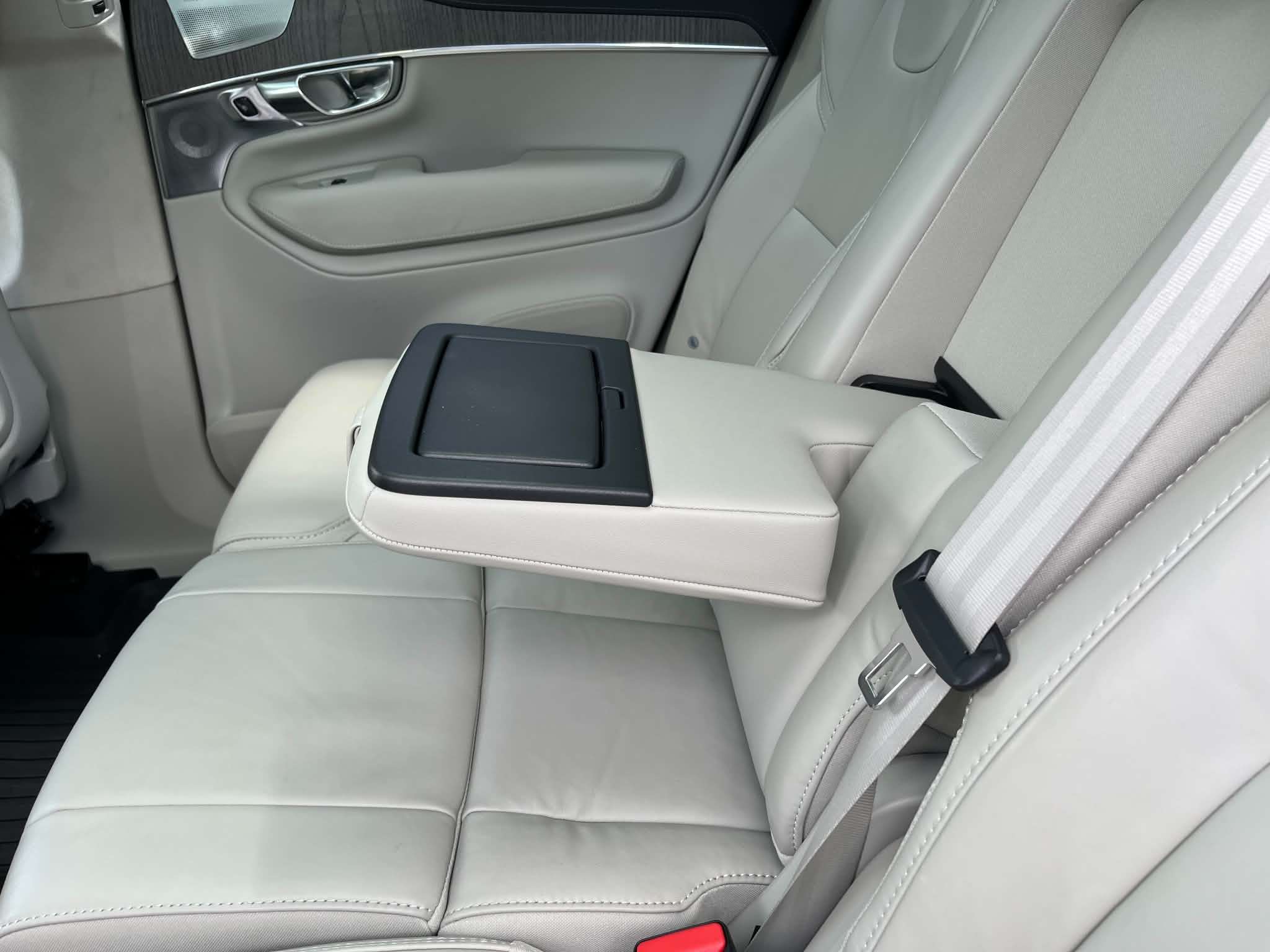 2023 Volvo XC90 B6 AWD Ultimate Bright thumb 14