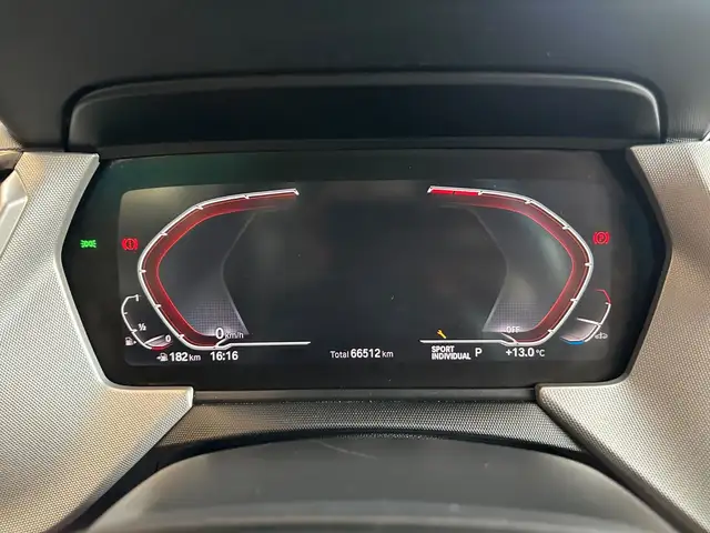 BMW 1 Series view 14